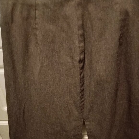 Classic Pencil Skirt in Charcoal - Picture 5 of 7